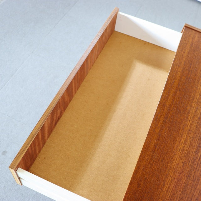 【本日おすすめの酒の肴：取っ手】デンマーク製チーク材４段チェスト　商品番号30019