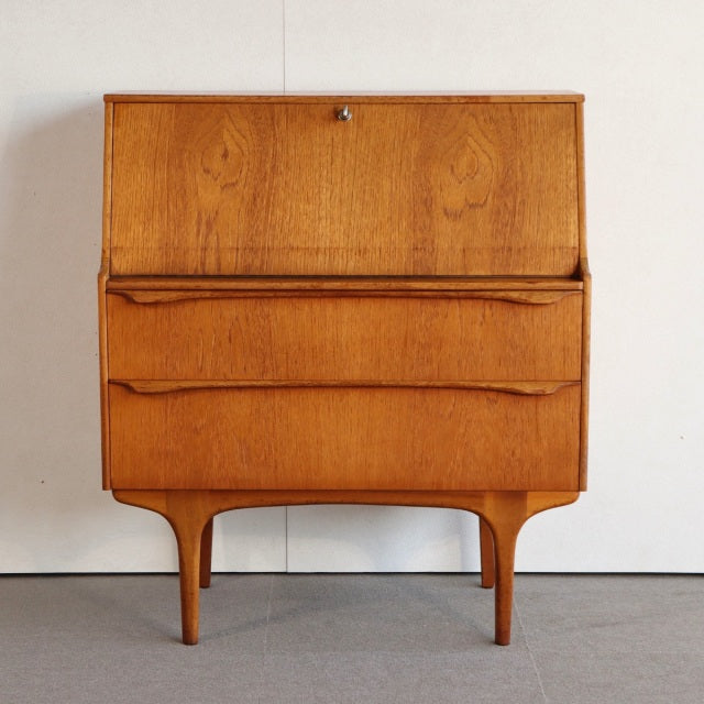 【サトクリフ親方の色が濃く出ております】　SUTCLIFFE OF TODMORDEN 　ビューロー　商品番号26140