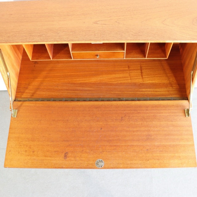 【サトクリフ親方の色が濃く出ております】　SUTCLIFFE OF TODMORDEN 　ビューロー　商品番号26140
