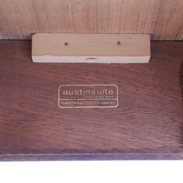 オースティンスイートAUSTINSUITEダイニングテーブル    「オースタイン親方の生涯」 ItemCode-27133