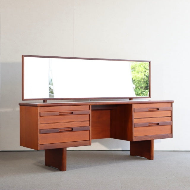 WILLIAM LAWRENCE DRESSING TABLE　商品番号27093aドレッサーバージョン