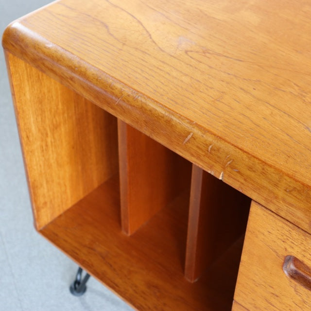 メレデューMEREDEWテレビ台　　【ケシカスくん】　ItemCode-27120