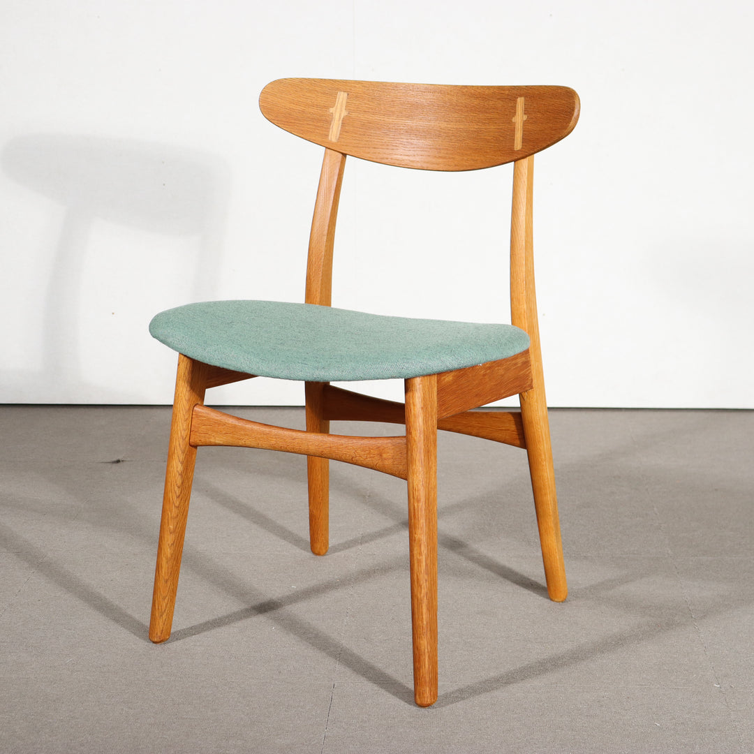 Dining chair Model CH-30 by Hans J. Wegner　ItemCode-SKOV90d | 送料込