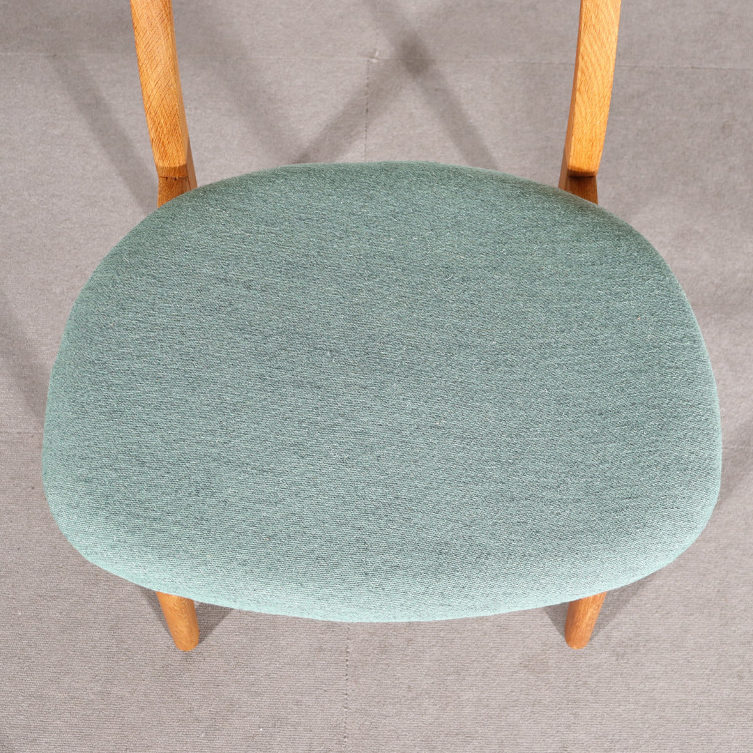 Dining chair Model CH-30 by Hans J. Wegner　ItemCode-SKOV90d | 送料込