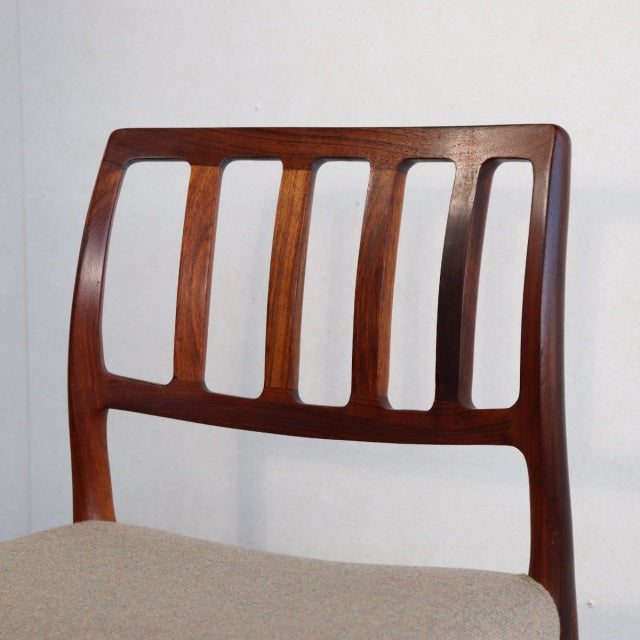 【職人２０％】　J.L.モラー（J.L.Moller）No.83　デンマーク製ダイニングチェア　商品番号27022a