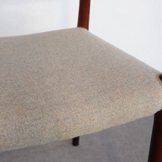 【職人２０％】　J.L.モラー（J.L.Moller）No.83　デンマーク製ダイニングチェア　商品番号27022a