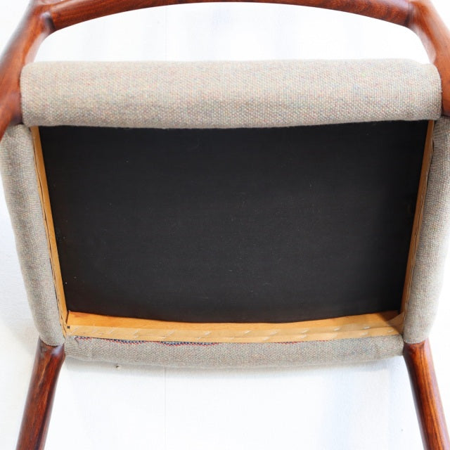 【職人２０％】　J.L.モラー（J.L.Moller）No.83　デンマーク製ダイニングチェア　商品番号27022a