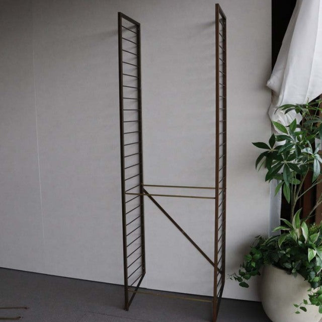 商品番号【23043】　の組み立て用画像 ステイプルStaples社製のLadderaxラダラックス・ユニットシェルフ