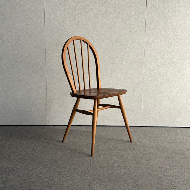 こっちのアーコール　ERCOL フープバックチェア　商品番号25113a