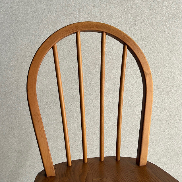 こっちのアーコール　ERCOL フープバックチェア　商品番号25113a