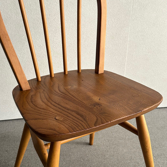 こっちのアーコール　ERCOL フープバックチェア　商品番号25113a