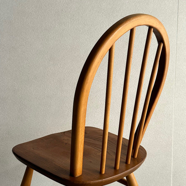 こっちのアーコール　ERCOL フープバックチェア　商品番号25113a