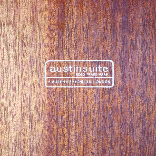 【鳥人間コンテストに出たいオースタイン親方】　オースティンスイートAUSTINSUITEのデスク　商品番号26028