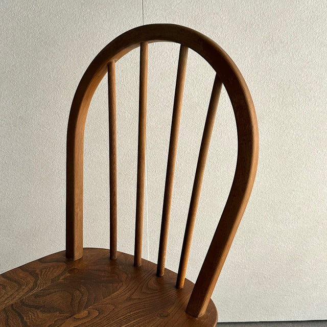 こっちのアーコール　ERCOL フープバックチェア　商品番号25113f