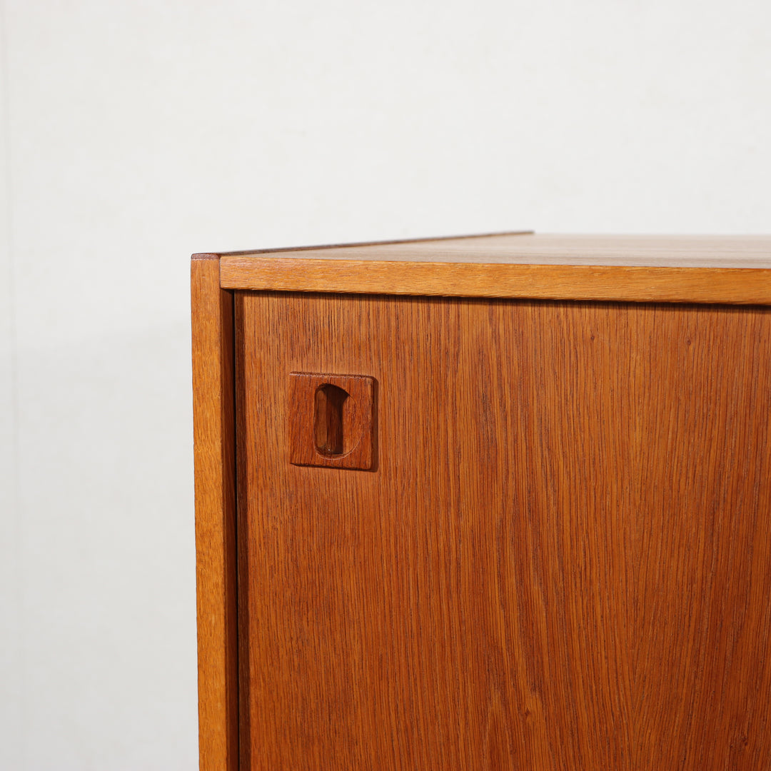 デンマーク製キャビネット | ItemCode-VIND30 | 送料込 【Pac-Man Handle】