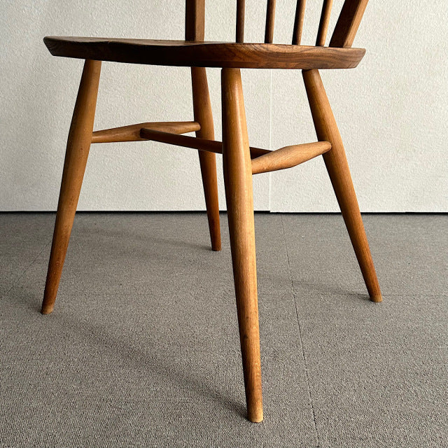 こっちのアーコール　ERCOL フープバックチェア　商品番号25113f