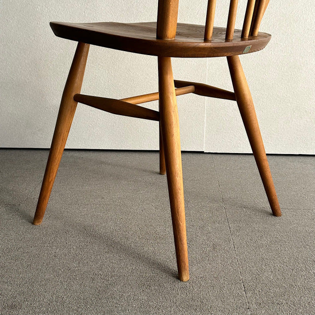 こっちのアーコール　ERCOL フープバックチェア　商品番号25113f