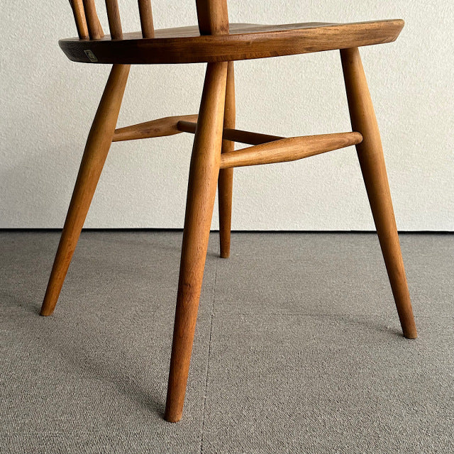 こっちのアーコール　ERCOL フープバックチェア　商品番号25113f