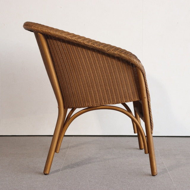 【朽ち果てるまで屋外でお使いください】　ロイドルームLLOYD LOOM アームチェア　商品番号26150a