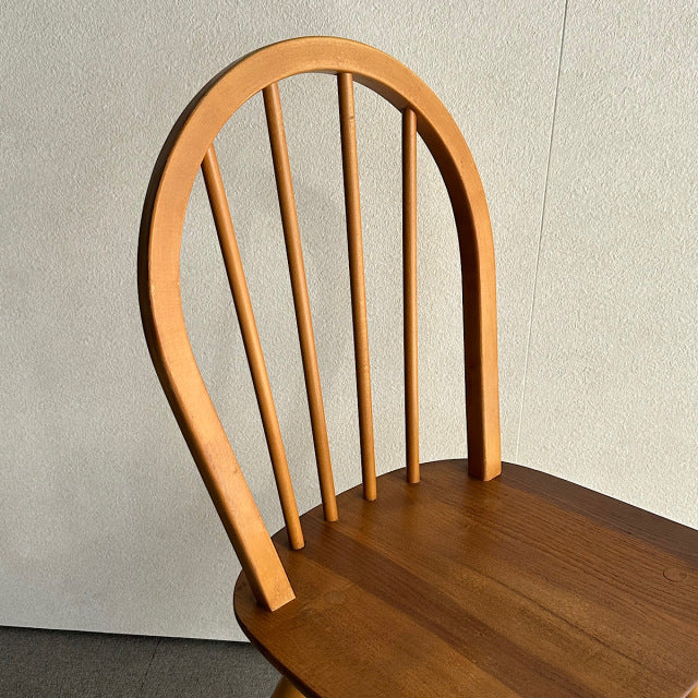 こっちのアーコール　ERCOL フープバックチェア　商品番号25113b