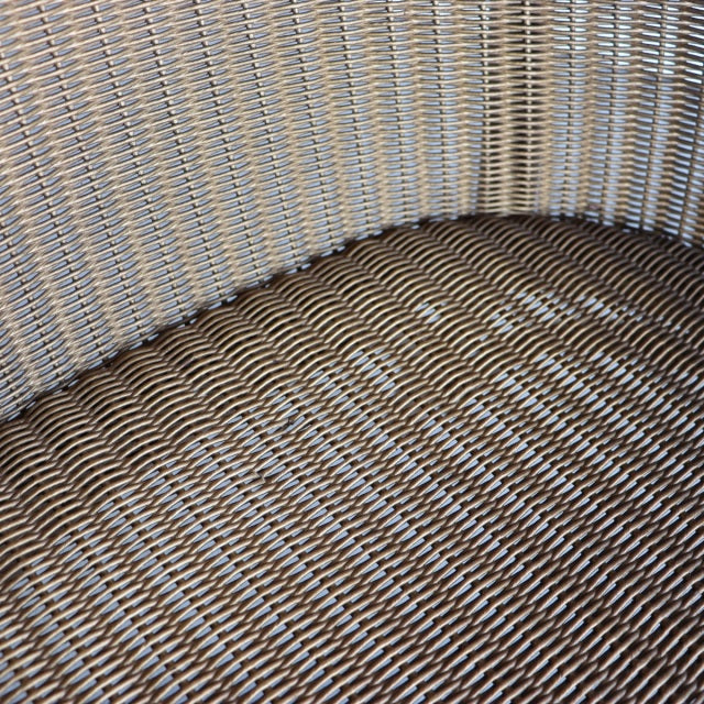 【朽ち果てるまで屋外でお使いください】　ロイドルームLLOYD LOOM アームチェア　商品番号26150a