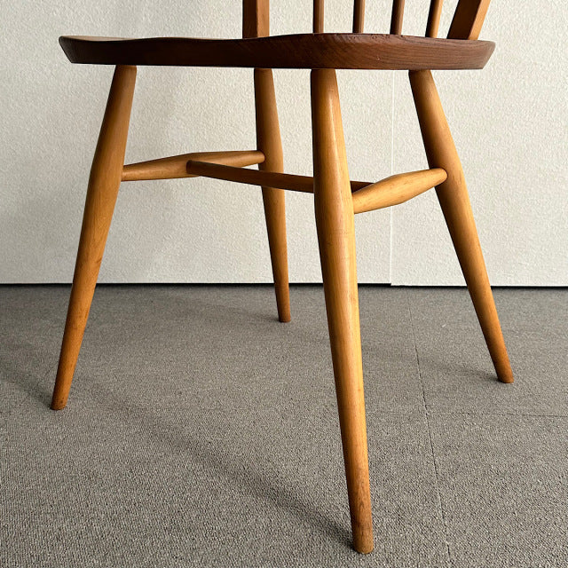 こっちのアーコール　ERCOL フープバックチェア　商品番号25113b