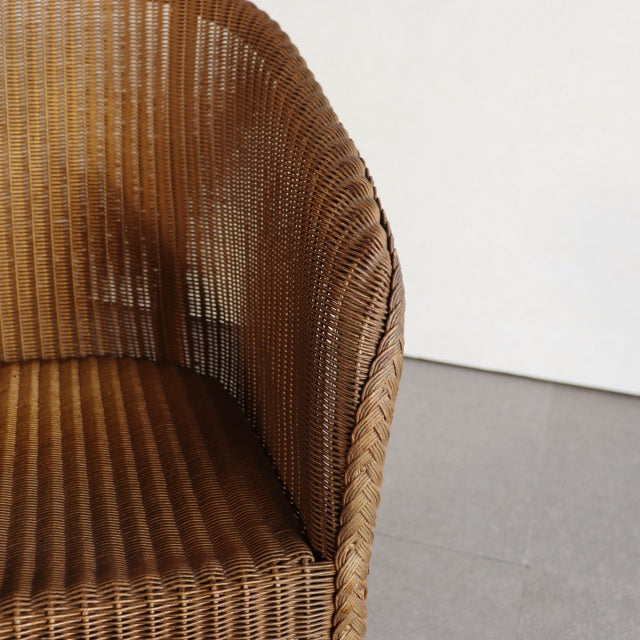【朽ち果てるまで屋外でお使いください】　ロイドルームLLOYD LOOM アームチェア　商品番号26150a