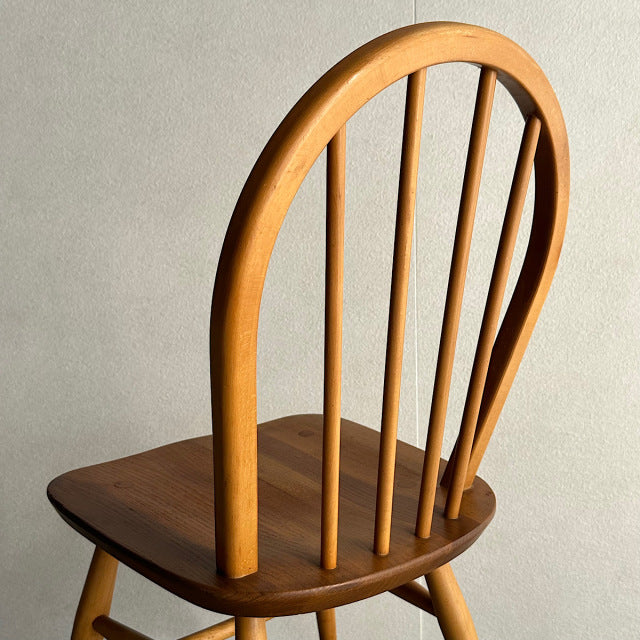 こっちのアーコール　ERCOL フープバックチェア　商品番号25113b