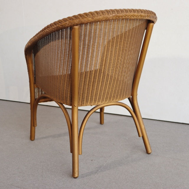 【朽ち果てるまで屋外でお使いください】　ロイドルームLLOYD LOOM アームチェア　商品番号26150a