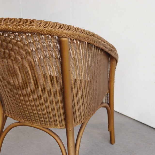 【朽ち果てるまで屋外でお使いください】　ロイドルームLLOYD LOOM アームチェア　商品番号26150a