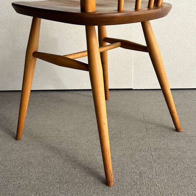 こっちのアーコール　ERCOL フープバックチェア　商品番号25113b