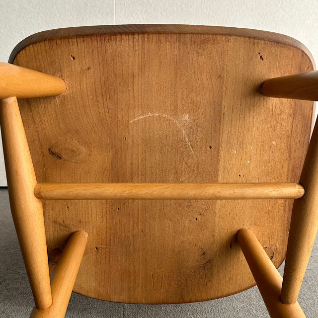 こっちのアーコール　ERCOL フープバックチェア　商品番号25113b