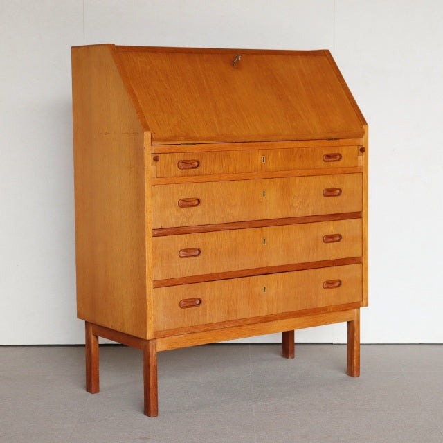 Uサマ専用!【送料込み】【ポッチがいい】デンマーク製ヴィンテージビュロー　チーク材　商品番号30032