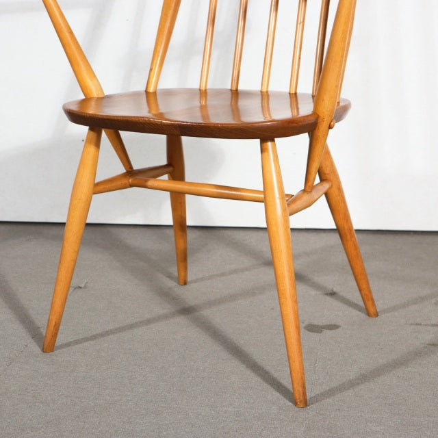 ERCOL(アーコール)クエーカーチェア  ひじ掛けアリ【これがいい】　ItemCode-GLEN20c