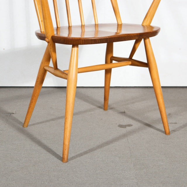 ERCOL(アーコール)クエーカーチェア  ひじ掛けアリ【これがいい】　ItemCode-GLEN20c