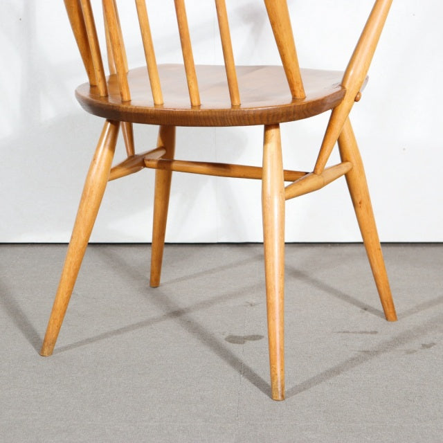 ERCOL(アーコール)クエーカーチェア  ひじ掛けアリ【これがいい】　ItemCode-GLEN20c