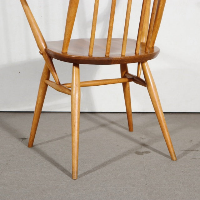 ERCOL(アーコール)クエーカーチェア  ひじ掛けアリ【これがいい】　ItemCode-GLEN20c