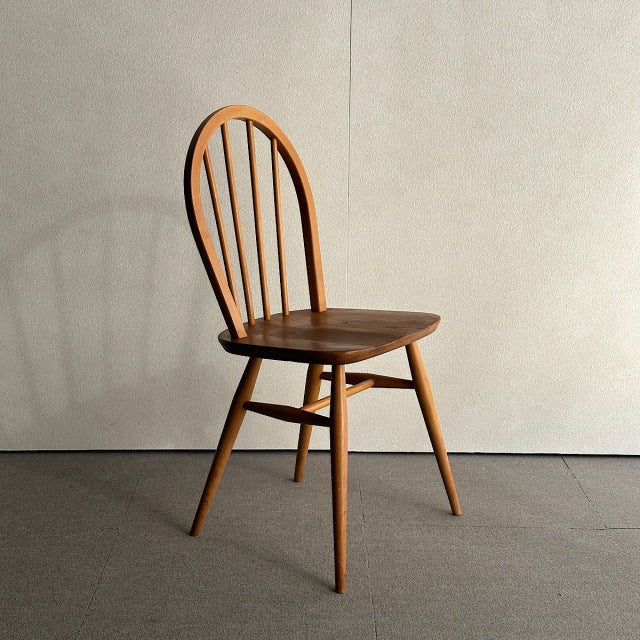 こっちのアーコール　ERCOL フープバックチェア　商品番号25113c