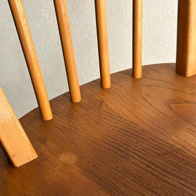 こっちのアーコール　ERCOL フープバックチェア　商品番号25113c