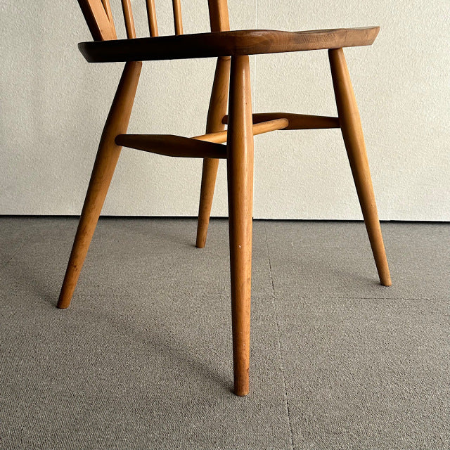 こっちのアーコール　ERCOL フープバックチェア　商品番号25113c
