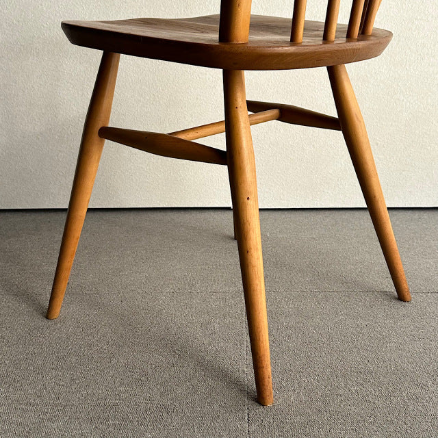 こっちのアーコール　ERCOL フープバックチェア　商品番号25113c