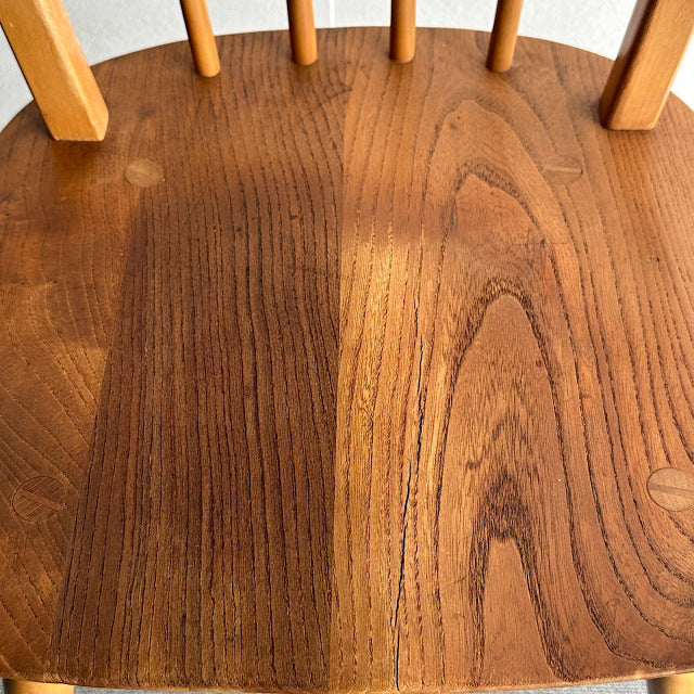 こっちのアーコール　ERCOL フープバックチェア　商品番号25113c