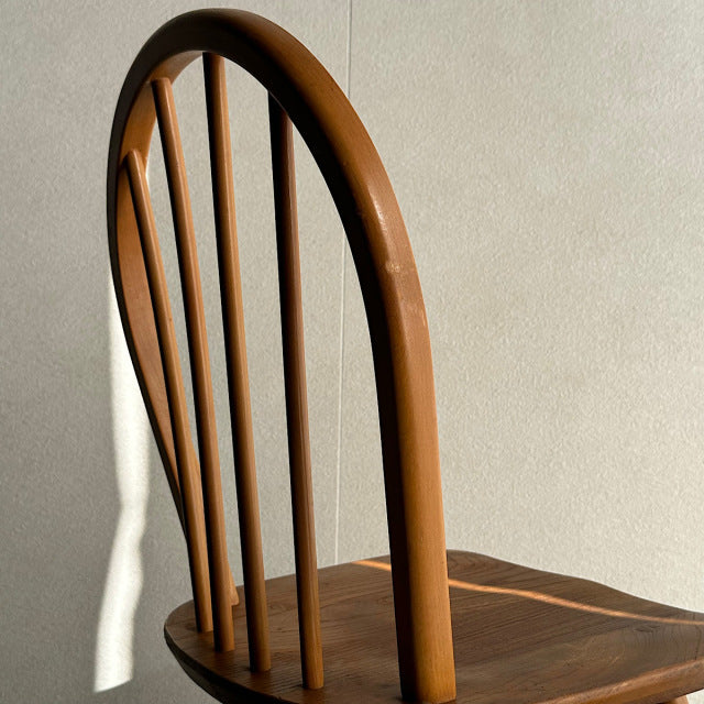 こっちのアーコール　ERCOL フープバックチェア　商品番号25113c