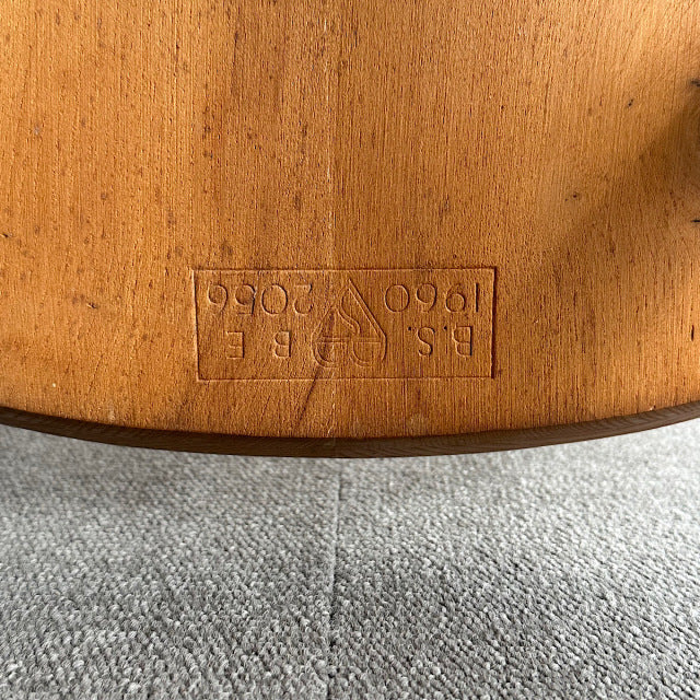 こっちのアーコール　ERCOL フープバックチェア　商品番号25113c