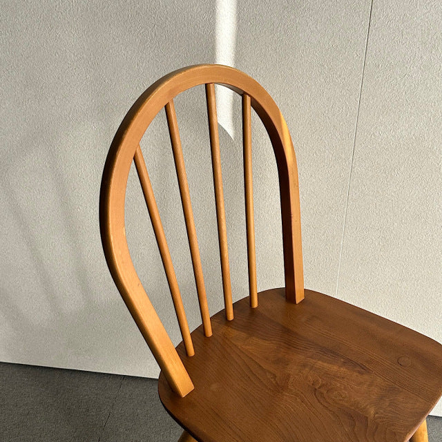 こっちのアーコール　ERCOL フープバックチェア　商品番号25113d