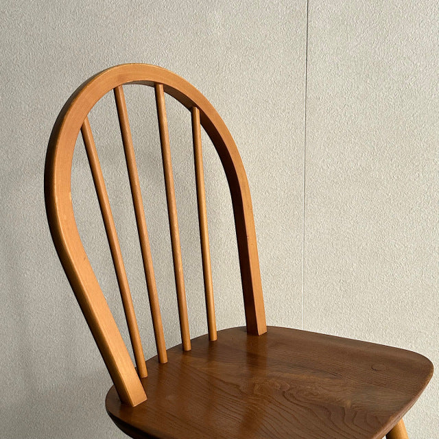 こっちのアーコール　ERCOL フープバックチェア　商品番号25113d