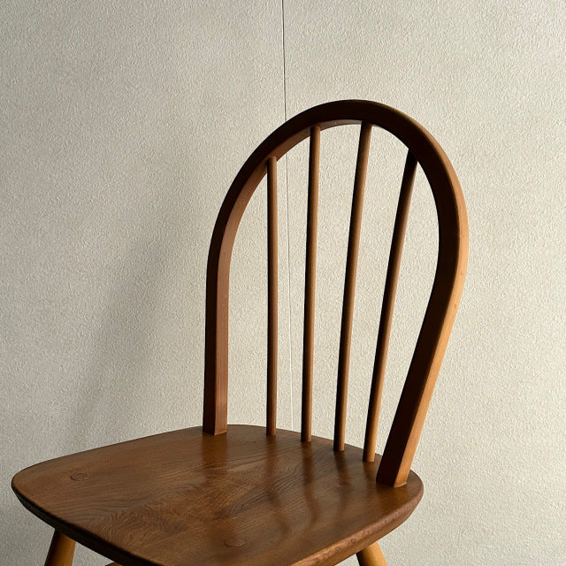 こっちのアーコール　ERCOL フープバックチェア　商品番号25113d