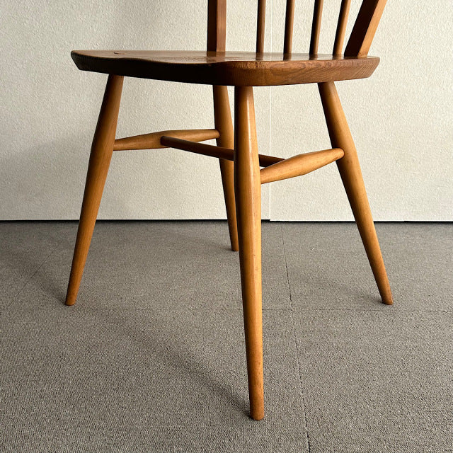 こっちのアーコール　ERCOL フープバックチェア　商品番号25113d
