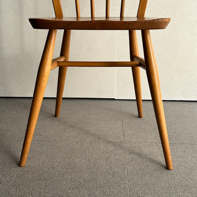 こっちのアーコール　ERCOL フープバックチェア　商品番号25113d