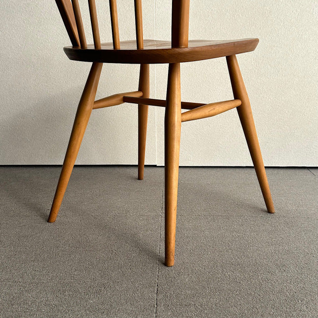こっちのアーコール　ERCOL フープバックチェア　商品番号25113d